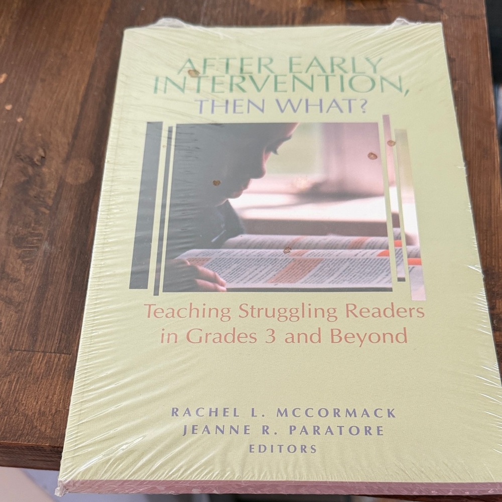 Teaching Struggling Readers Book